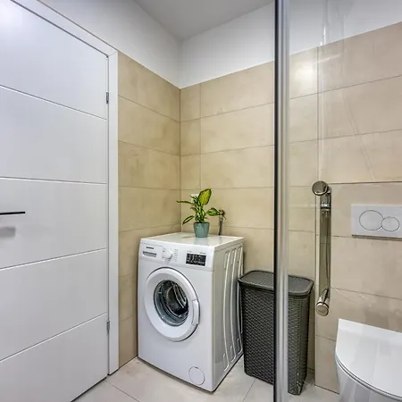 Luana With Private Pool Poreč