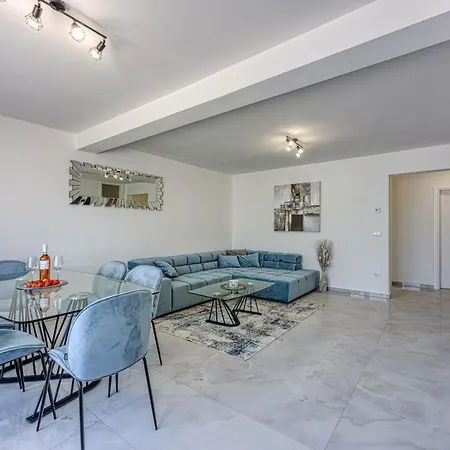 Appartement Luana With Private Pool Poreč