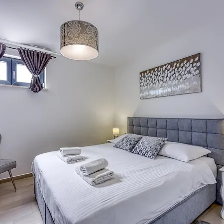 Appartement Luana With Private Pool *