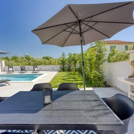 Luana With Private Pool Appartamento *