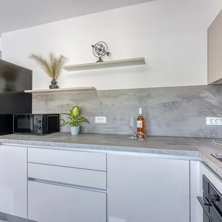 Apartman Luana With Private Pool